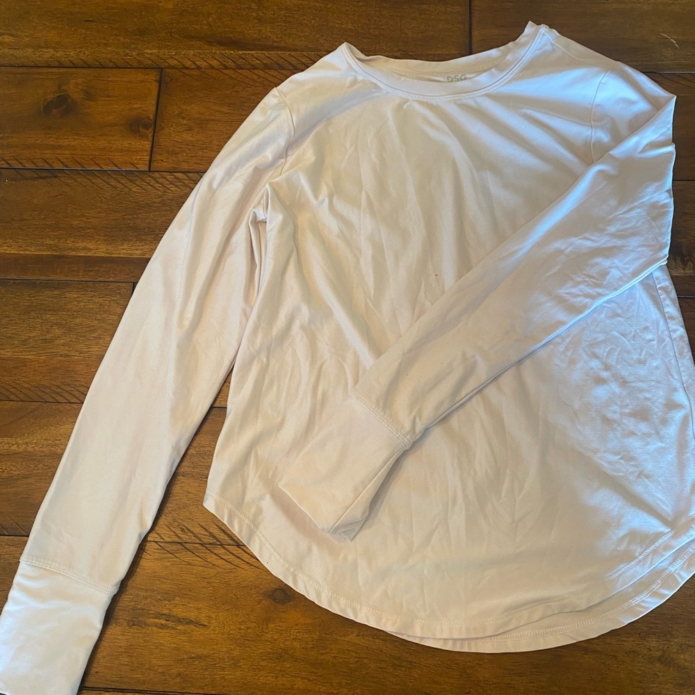 Size XS, DSG white thermal undershirt
